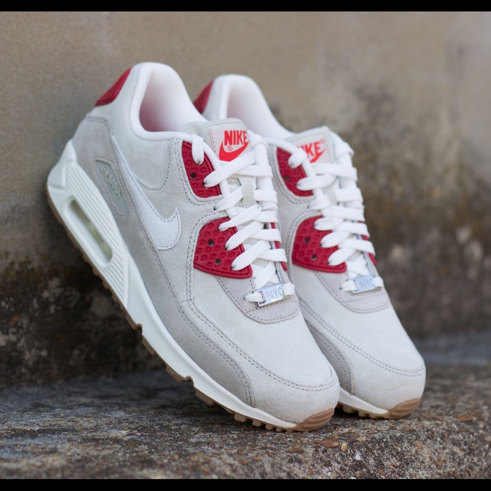 Nike Air Max 90 New York Strawberry Cheesecake